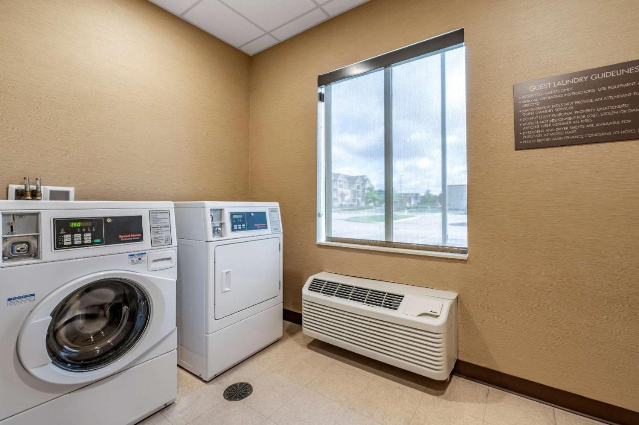 Comfort Suites Columbus Airport Екстер'єр фото