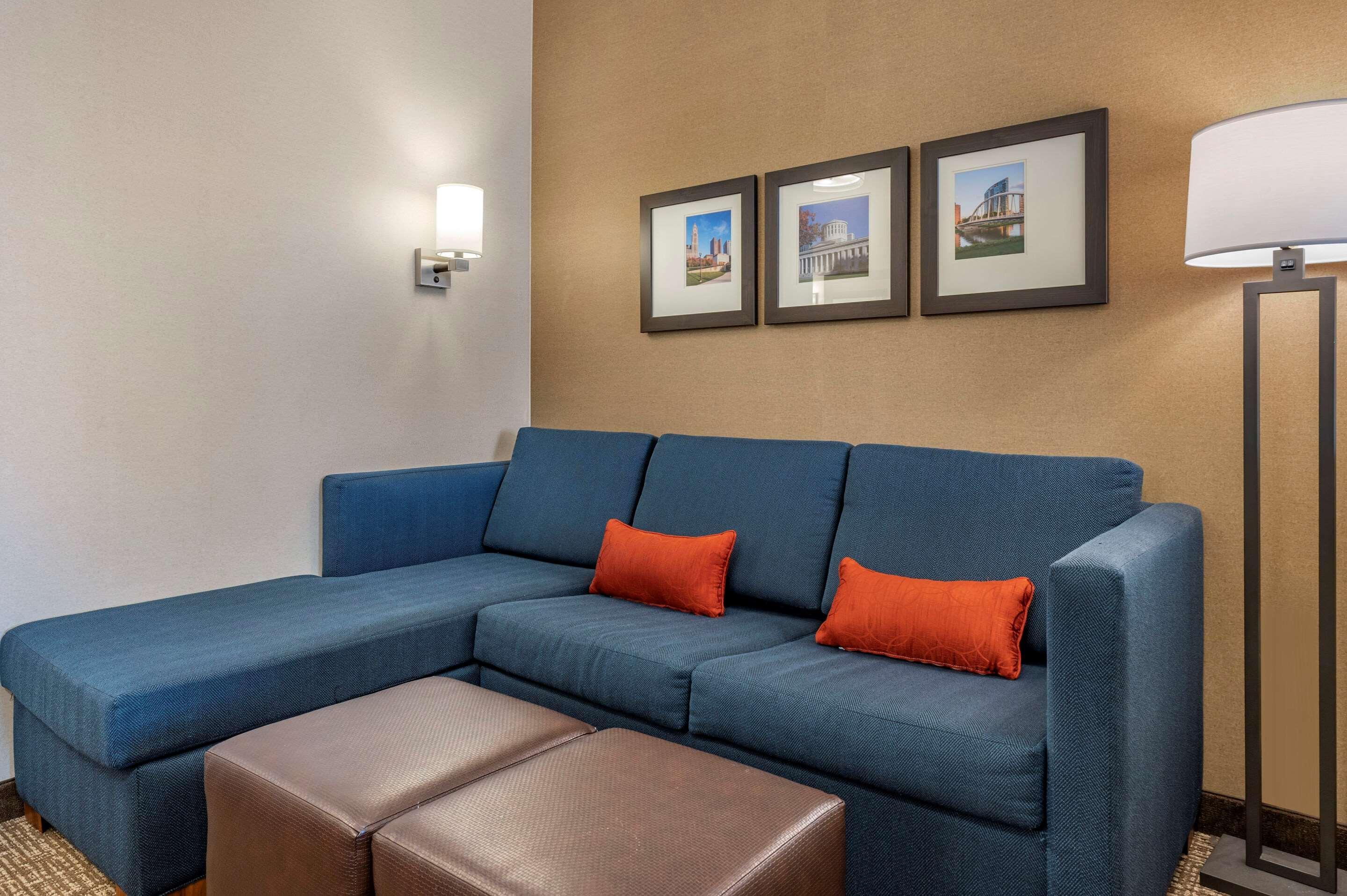 Comfort Suites Columbus Airport Екстер'єр фото