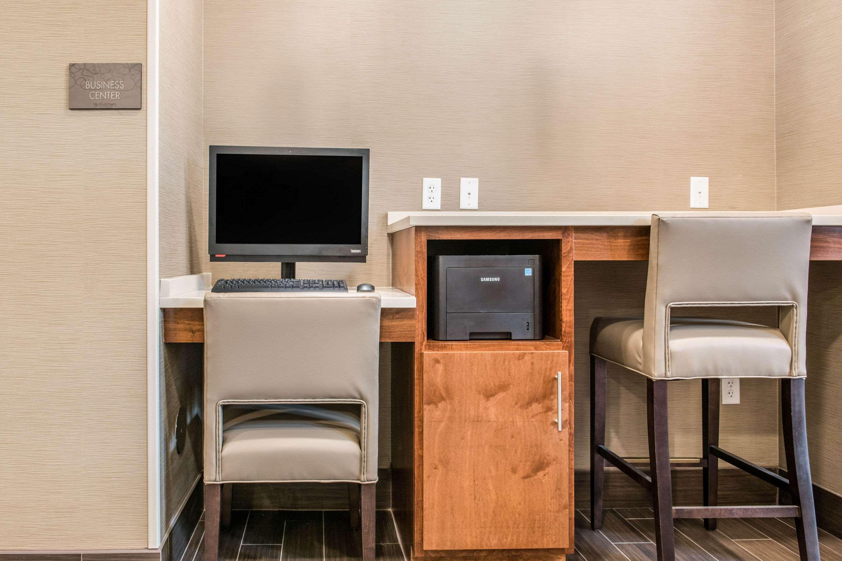 Comfort Suites Columbus Airport Екстер'єр фото