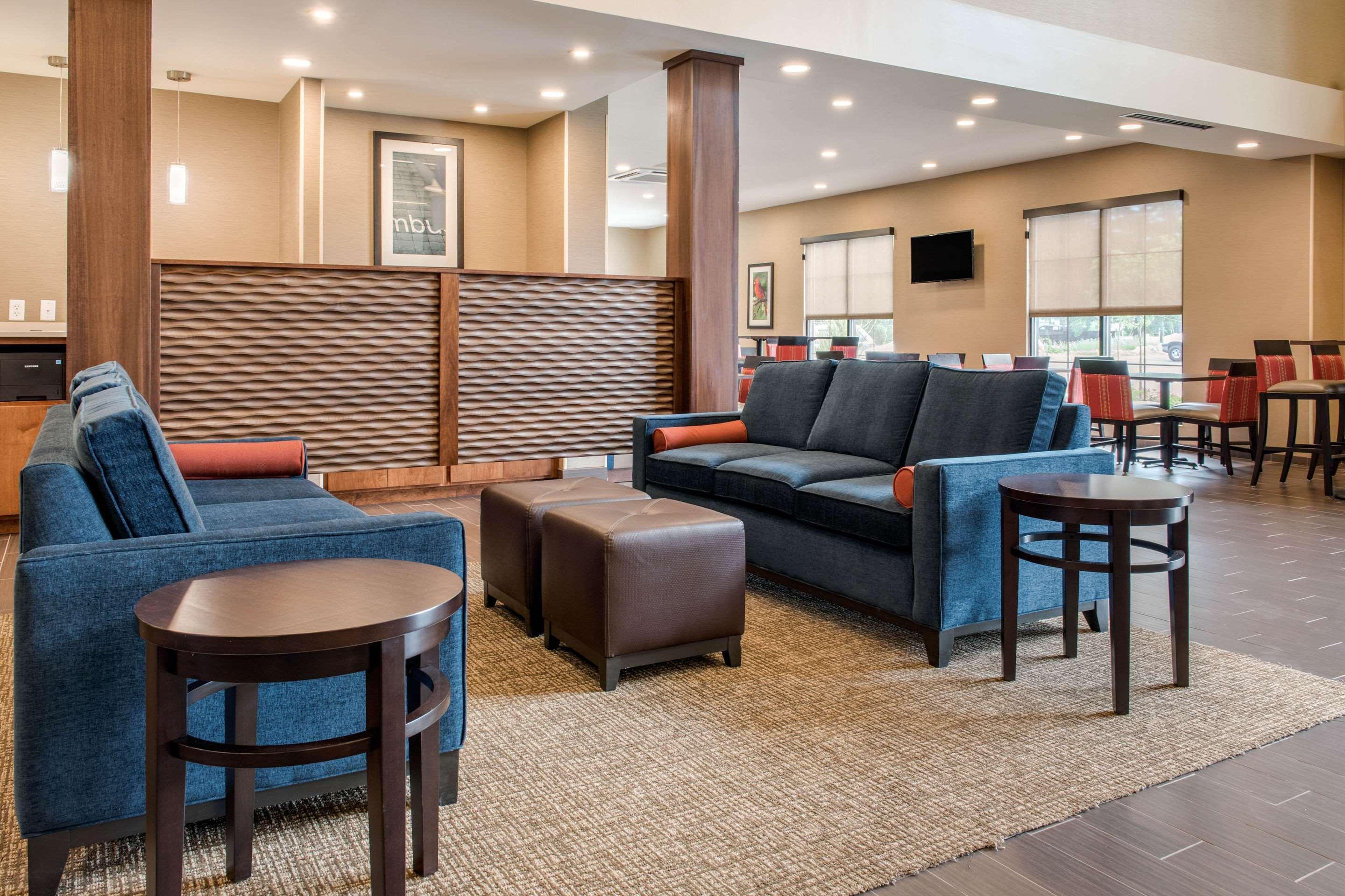 Comfort Suites Columbus Airport Екстер'єр фото