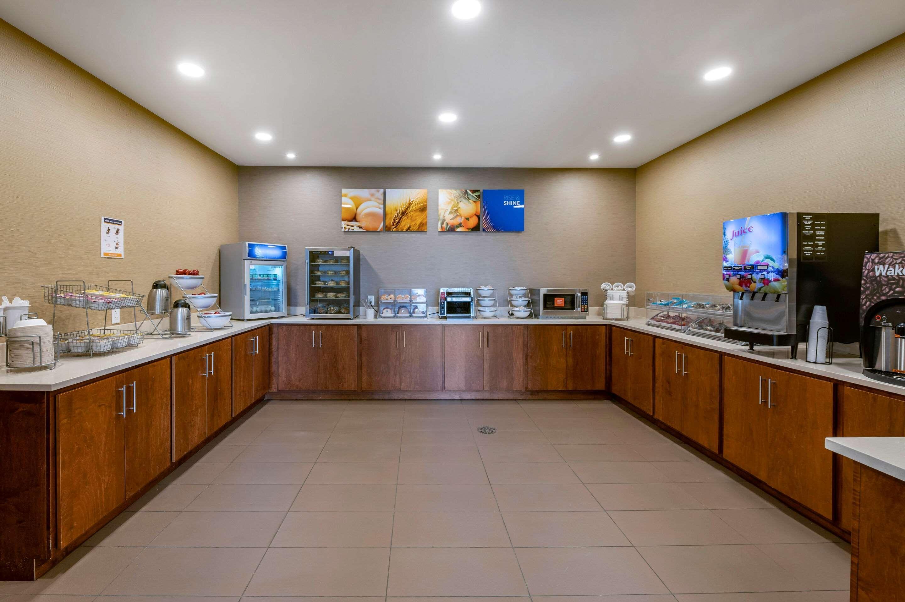 Comfort Suites Columbus Airport Екстер'єр фото
